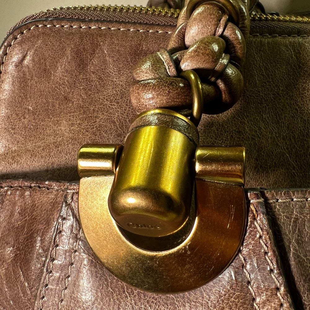Chloe Heloise Brown Distressed Leather Shoulder Bag with Gold Accents Vintage - Picture 6 of 15